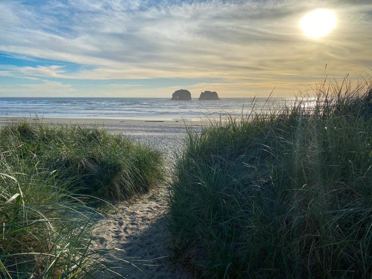 Rockaway Beach Vibes,Waterfront Oceanfront Rockaway Beach House Near Downtown,Wifi, Washer Dryer Exteriér fotografie